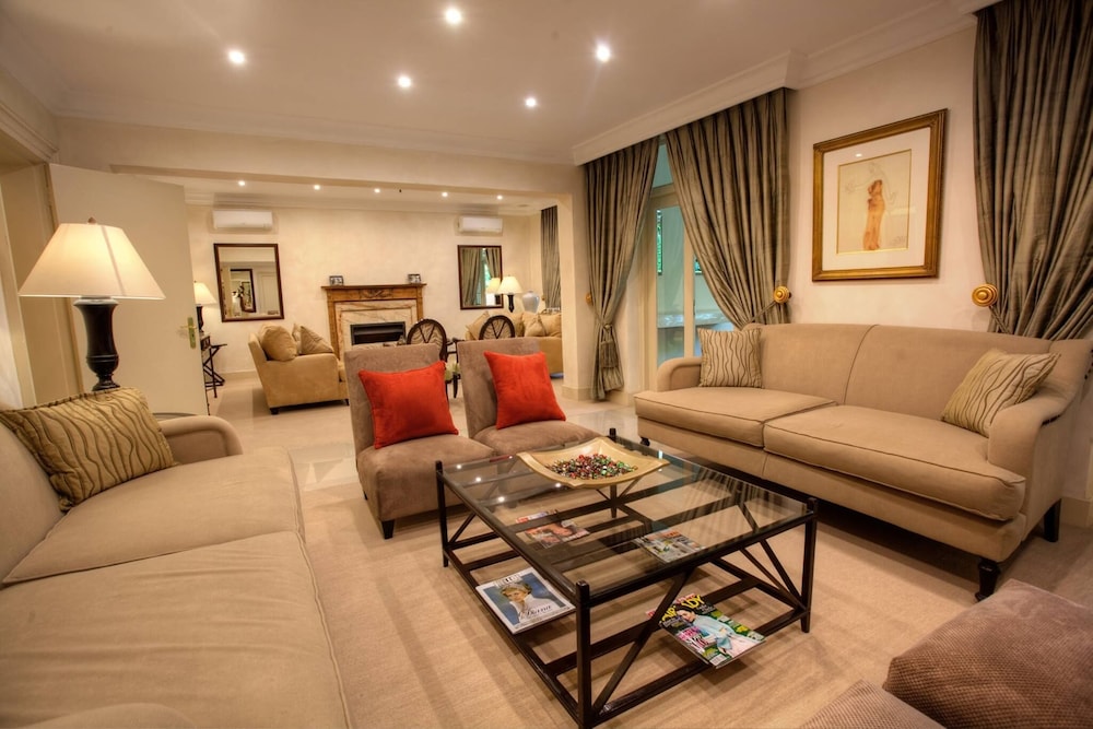 Johannesburg Vacations - 10 2nd Avenue Houghton Estate - Property Image 11