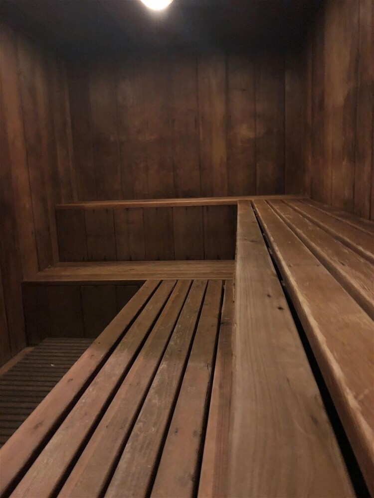 Sv121 - Walk to Lifts & Town - Hot Tub & Pool