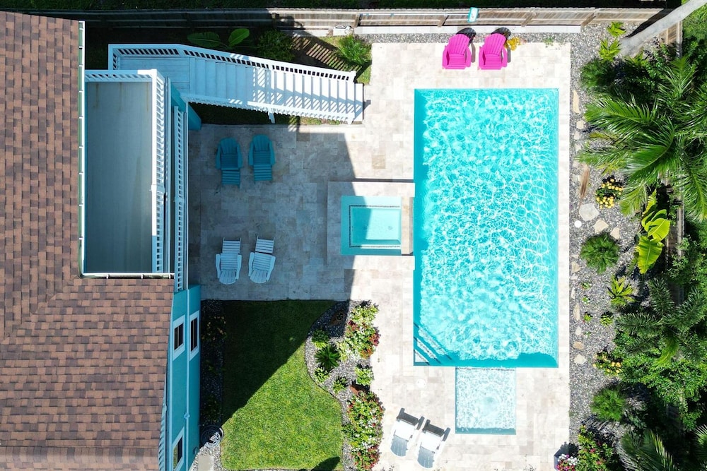Tranquil Turquoise Retreat
