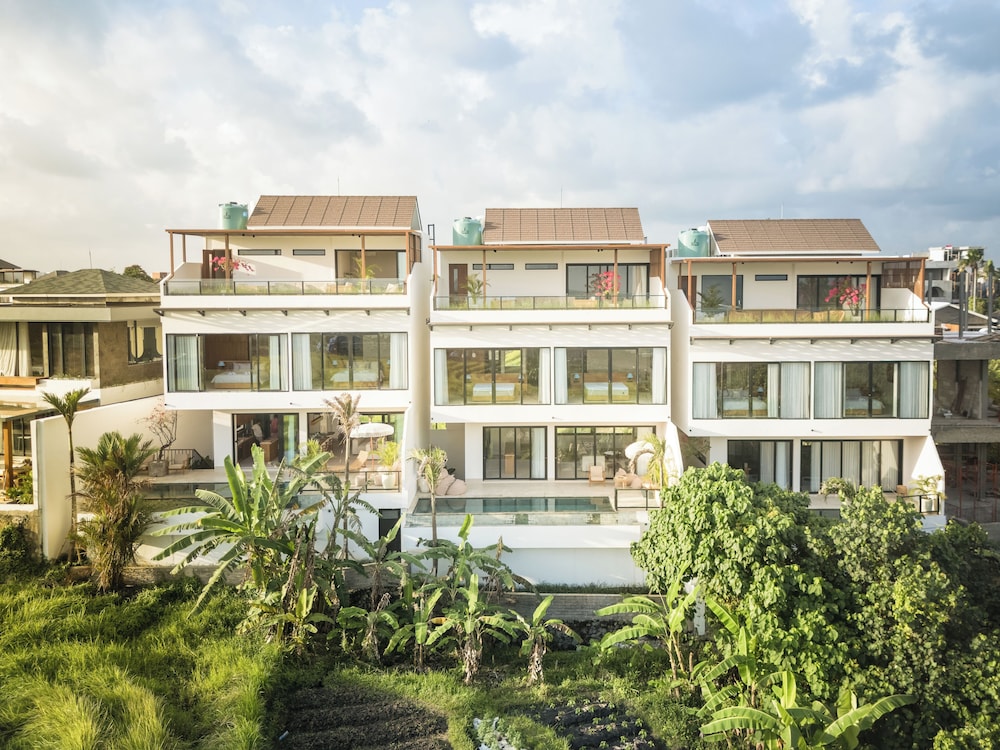 The Bali Manor Collection