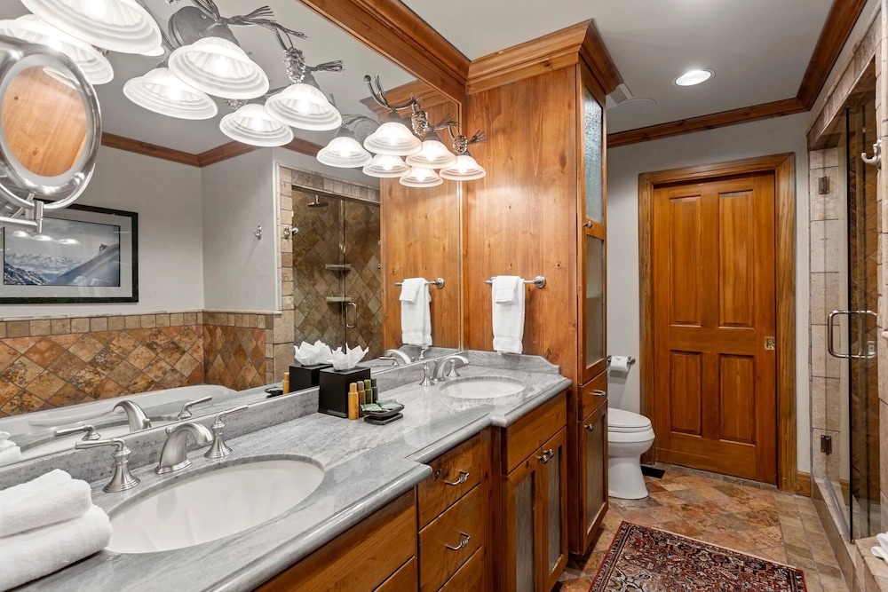 La Maconnerie at Deer Valley Resort - Four Bedroom Condo with Hot Tub #3 4 Condo
