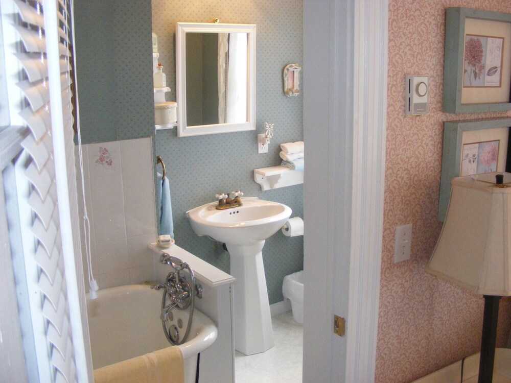 Rothesay House Heritage Inn B&B