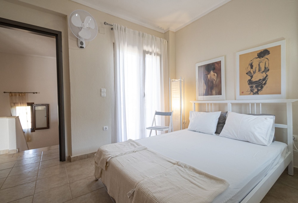 Alex Billy House by Travel Pro Services