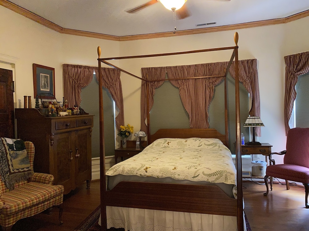 New Bern Vacations - Hanna House Bed  Breakfast - Property Image 56
