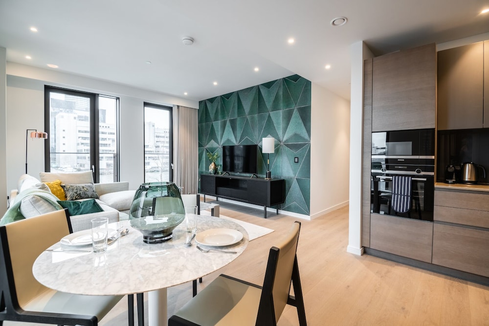 Fabulous One Bedroom Apartment in Exclusive Canary Wharf