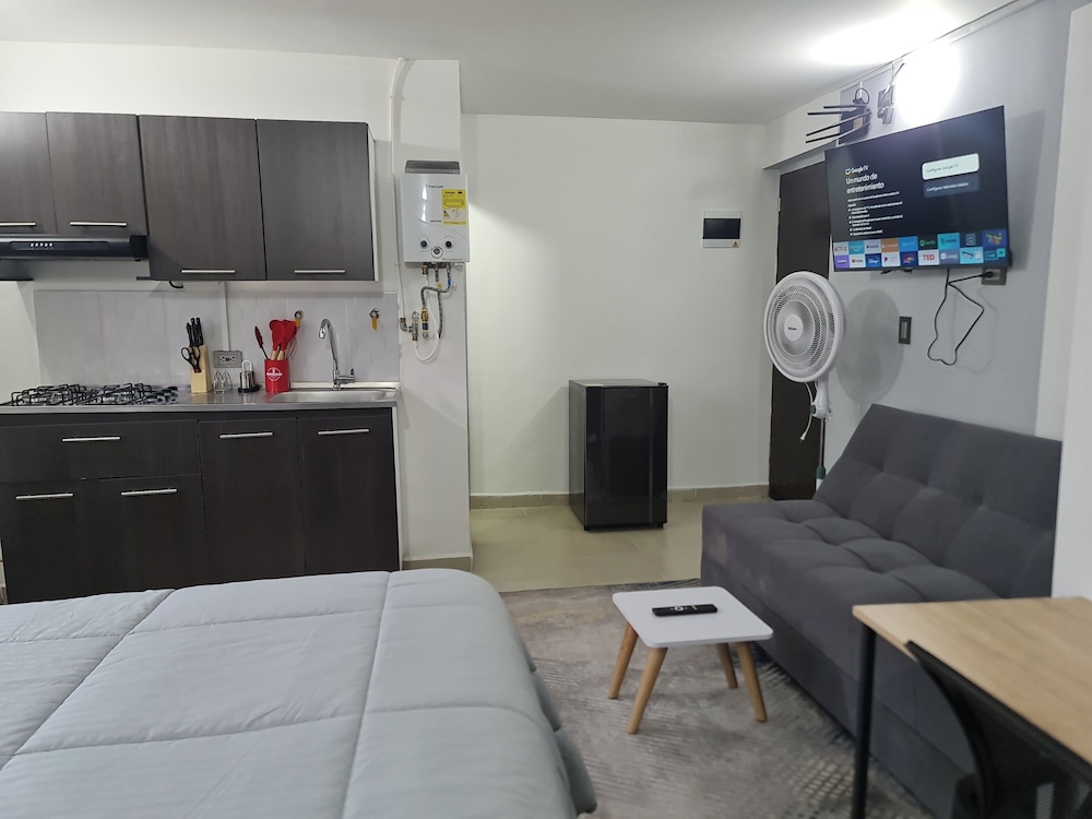 RG33 ApartaSuites