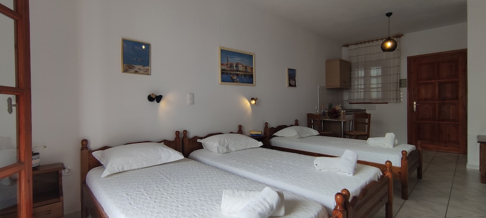 Kapetanos Rooms