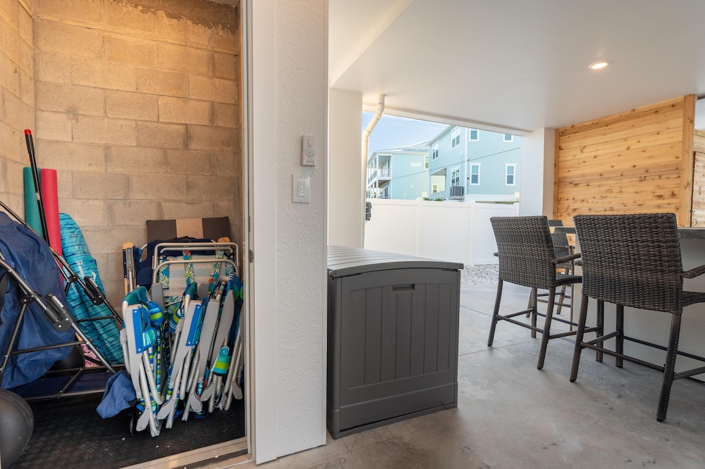 Mod Cottage