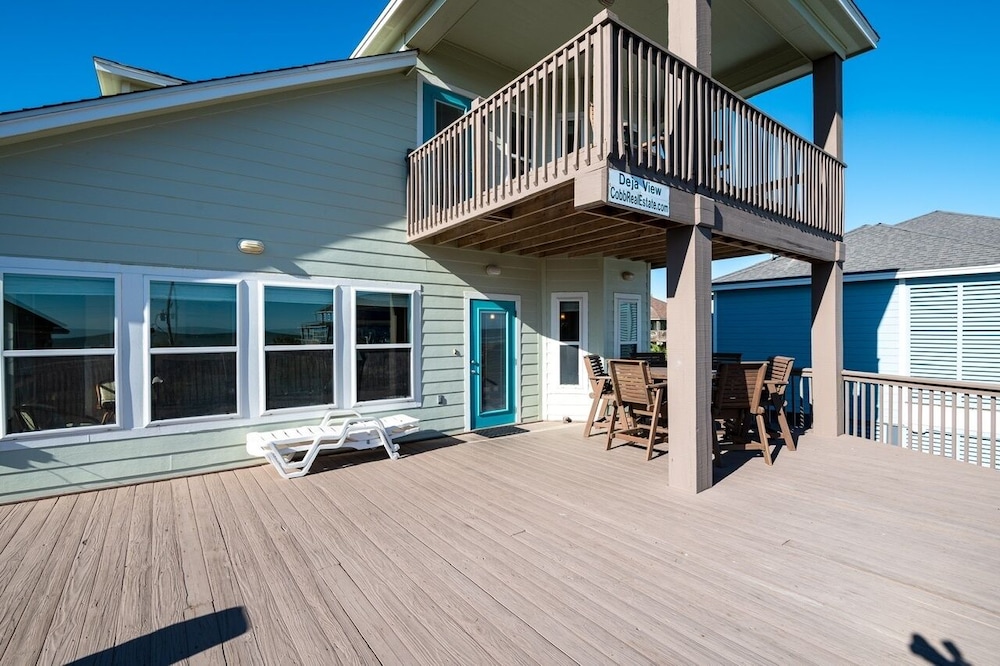 Deja View 3 Bedroom Home