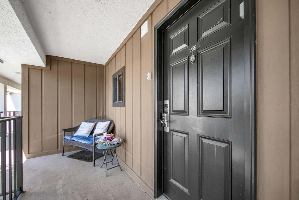 Edgewater Golf Villa 956