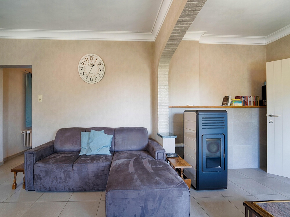 Villa Borgloon With Blossom Views and Jacuzzi