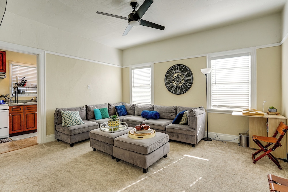 Pet-friendly Condo < 2 Mi to Alameda Beach!