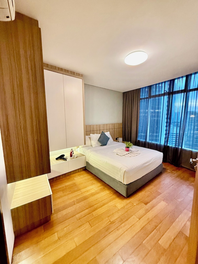 Vortex suites klcc