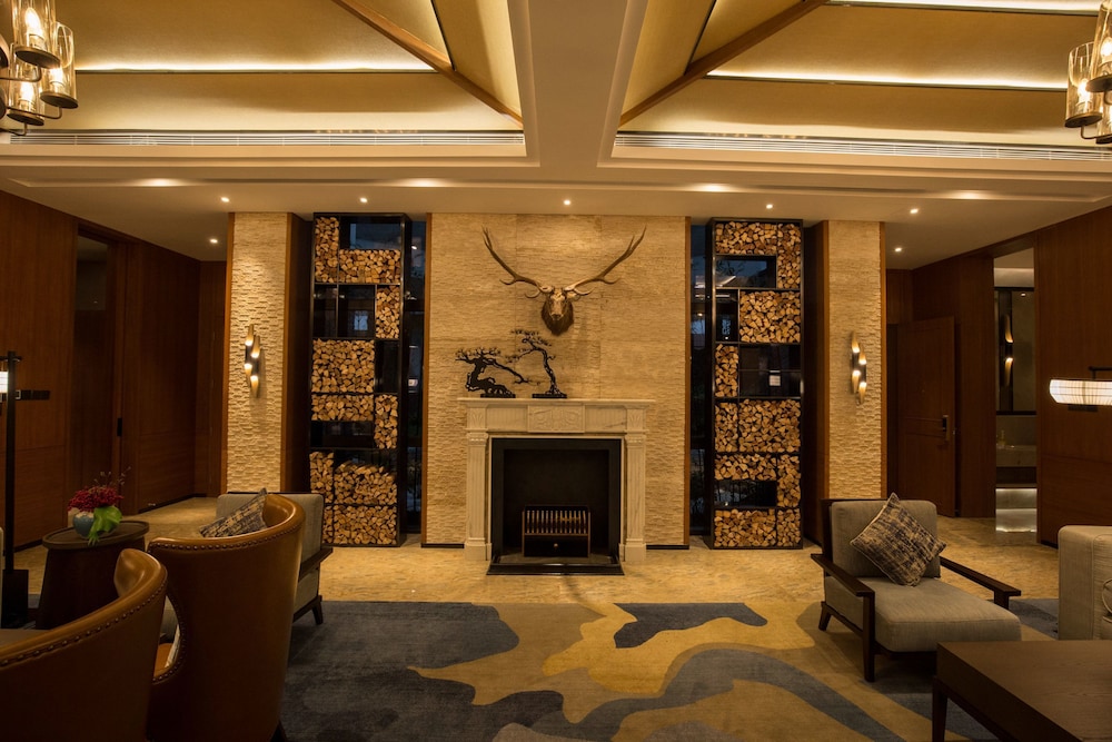 Spring Posh Roadsun International Hotel & Resort