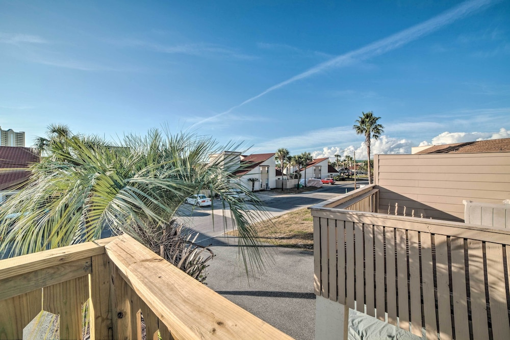 PCB Townhome: Walk to Beaches, Resort Amenities!