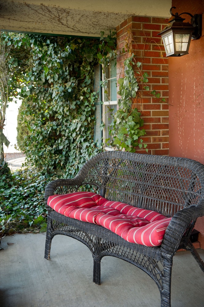 Birchfield Manor Inn and Restaurant