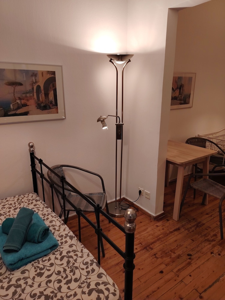 Cosy Open Large Studio By Galerious Parace D111