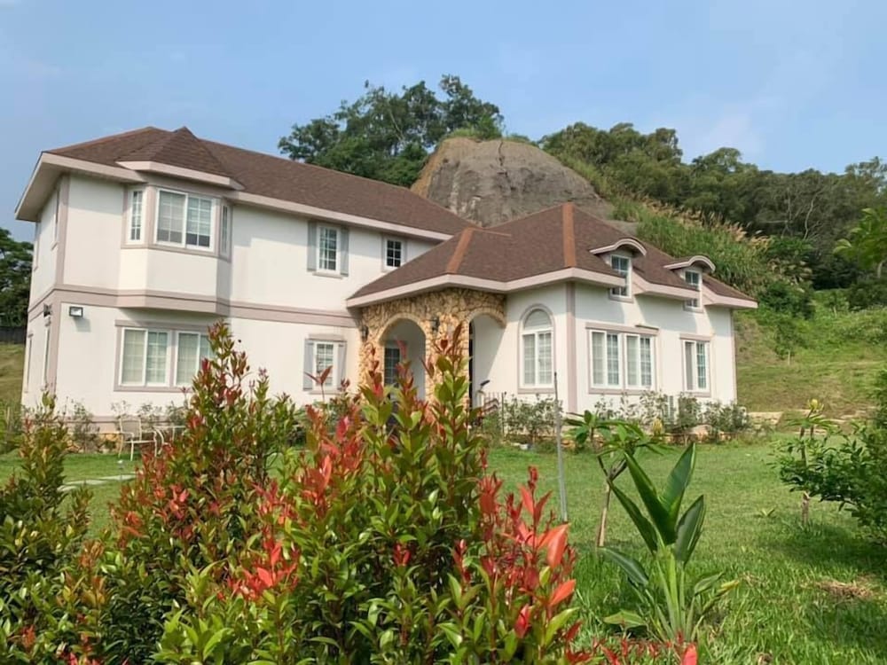 Thomas Villas view 5