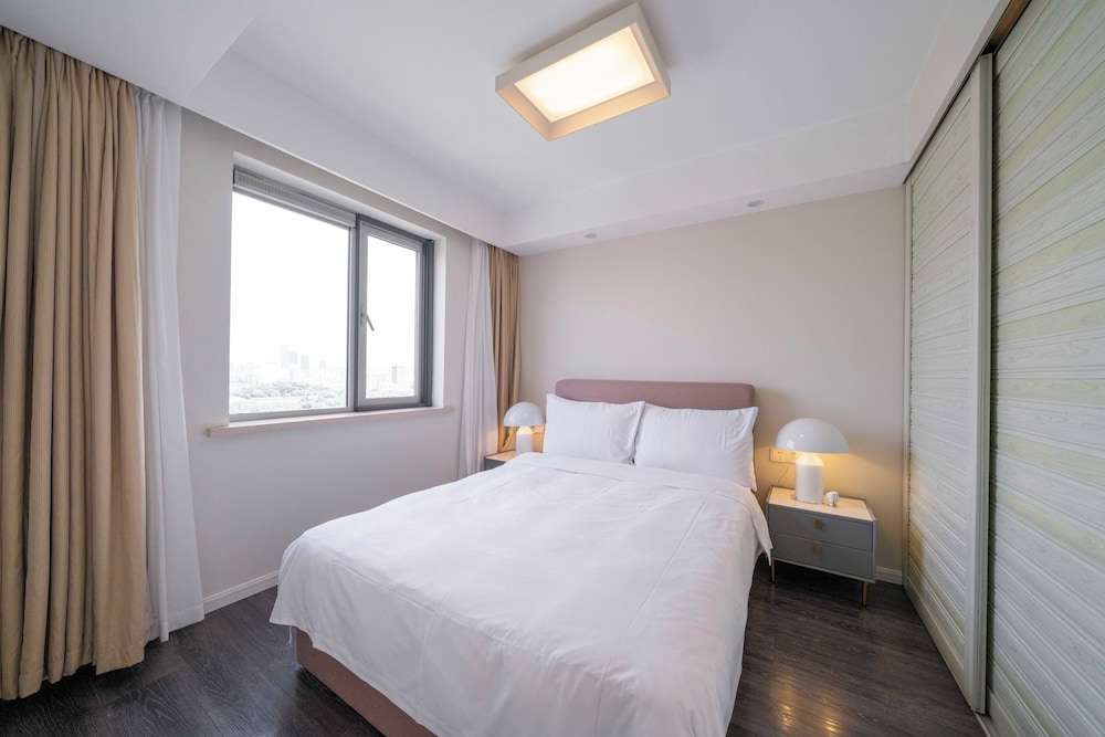 Tyms Luxury 3BR 2BA APT Riverside