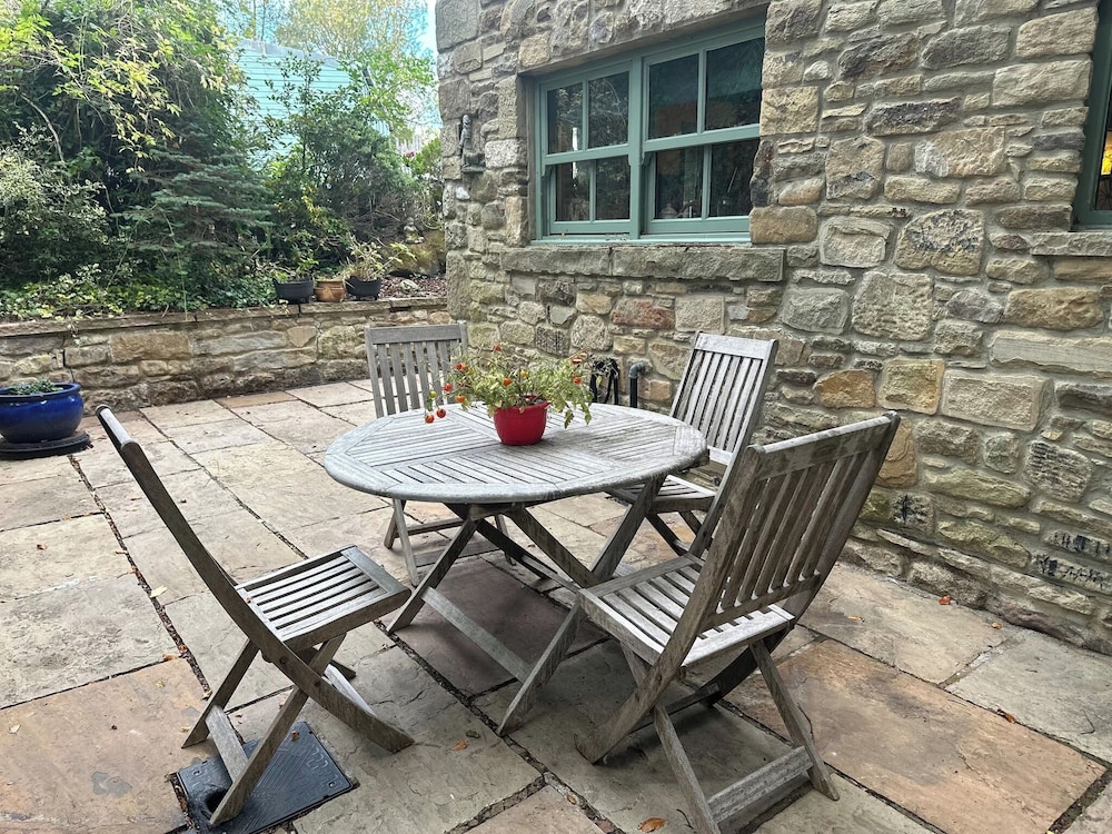 ๐ฟ Quaint Country Cottage With Valley Views, Dog-friendly & Horse-friendly