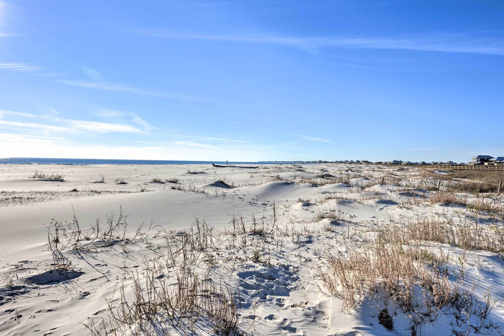 Dauphin Island Condo w/ Balcony & Resort Amenities view 5