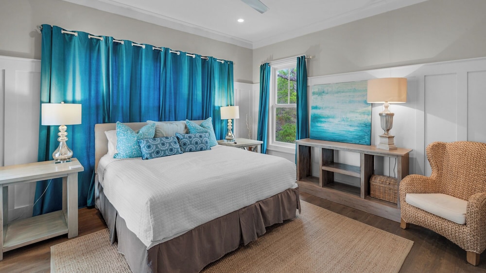 Sleep up to 20 - 2 Homes Side by Side - Gated Community w/ Community Pool! view 2