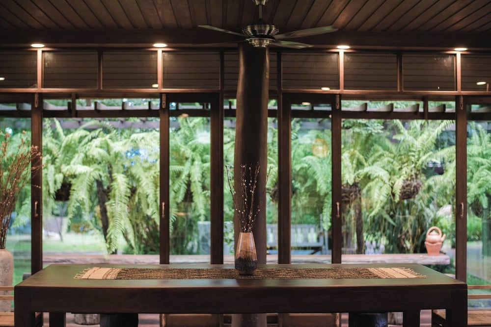 Cyngam Retreat- A Private Pool Villa With Service