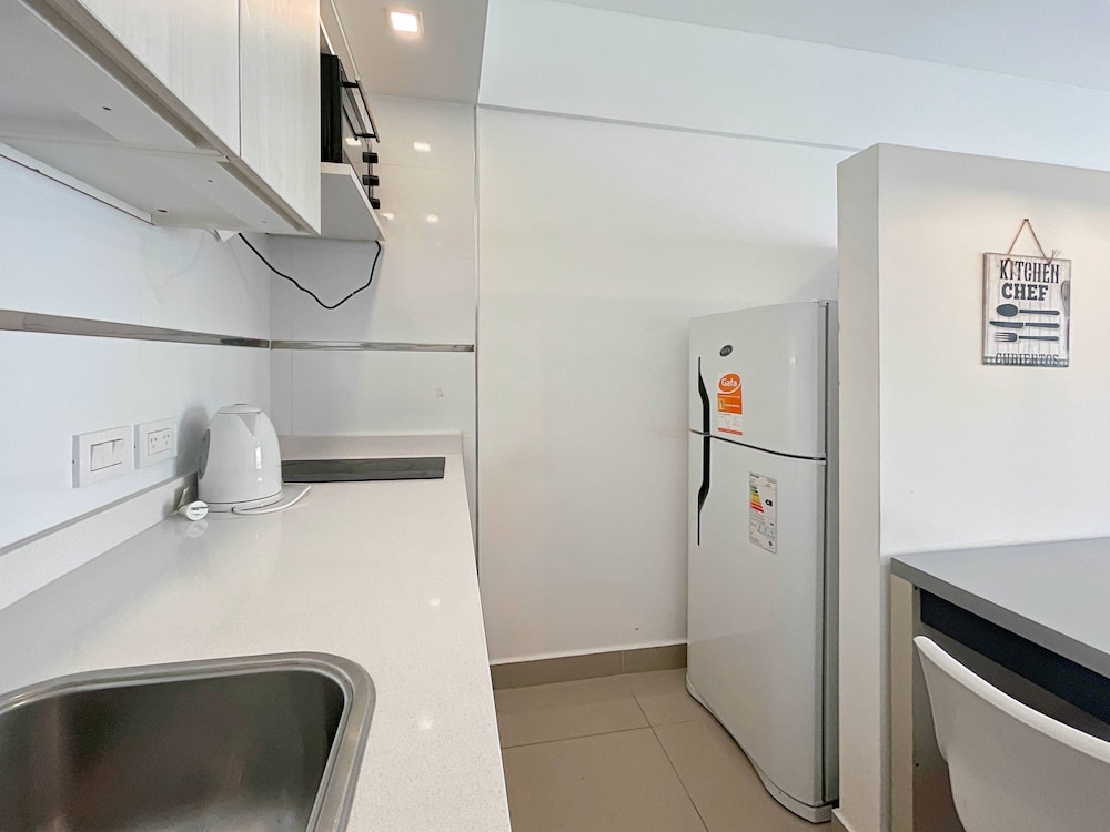 Ayres Suites Moreno