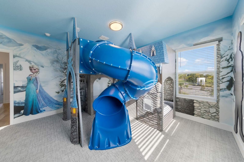 Vor5346aa: 5 Bed, Gamer's Paradise, Pool