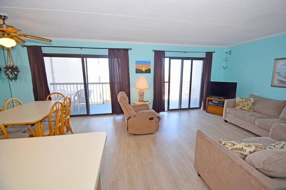 Bay Princess 211 2 Br condo by RedAwning