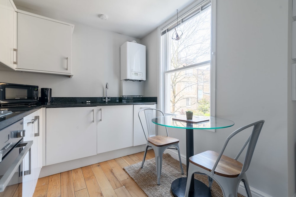 Fantastic Earls Court Flat
