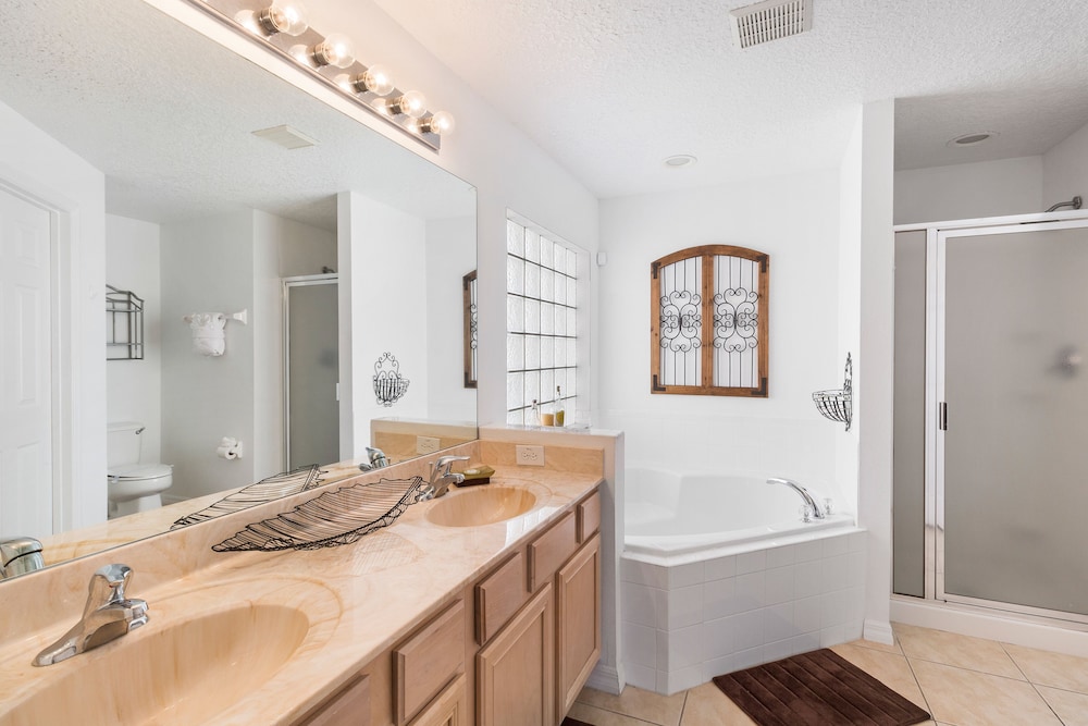 Sweet Retreat by VillaDirect view 4