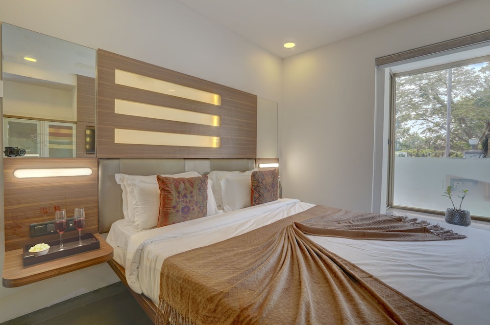 Alaya Stays Adarsh Villa 3 BHK