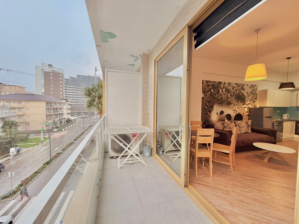 Orange Central Suites
