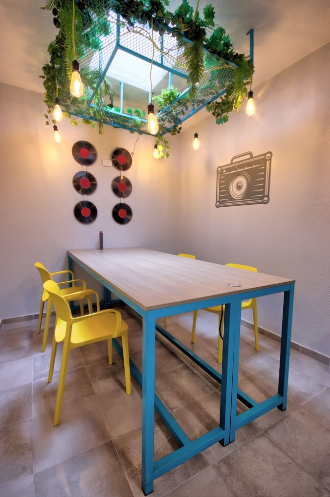 meeting & event spaces
