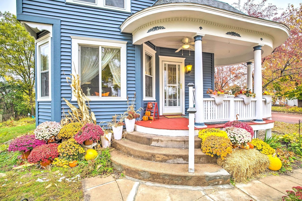 Pet-friendly Osseo Home w/ Fire Pit & Yard!