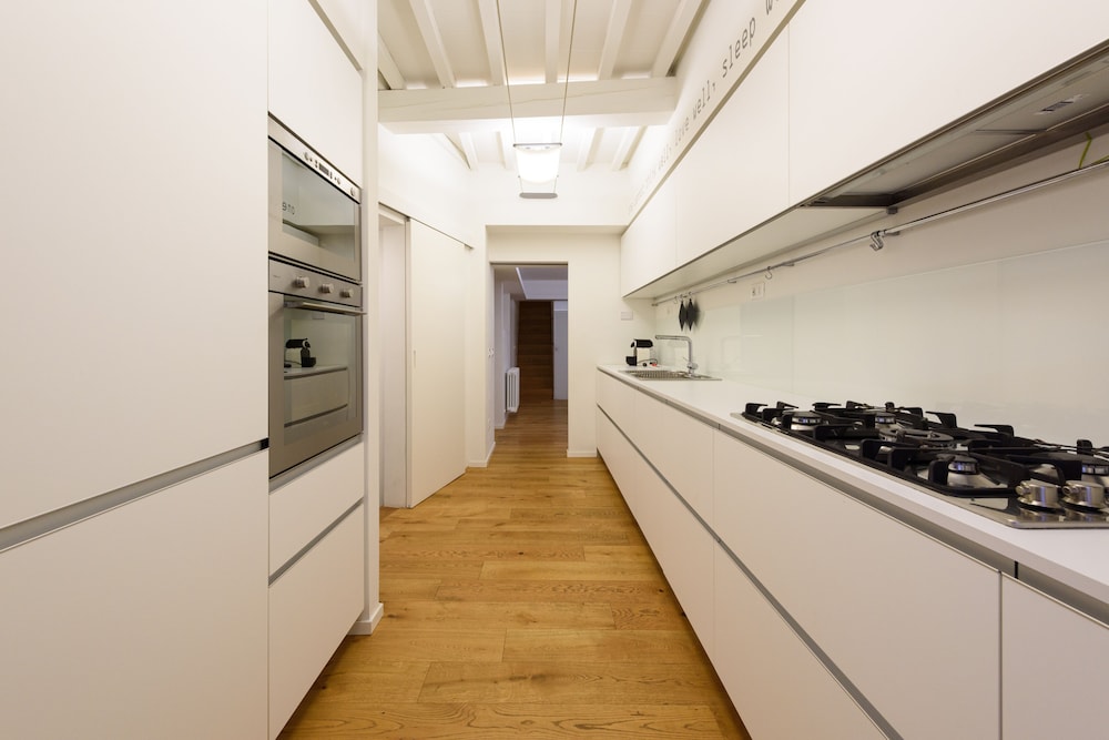 1200 Torre Donati Apartments by Mmega photo 4