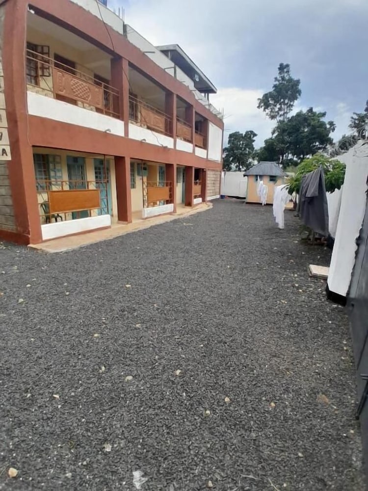 Lux Suites Villa De Leo Studios Bungoma