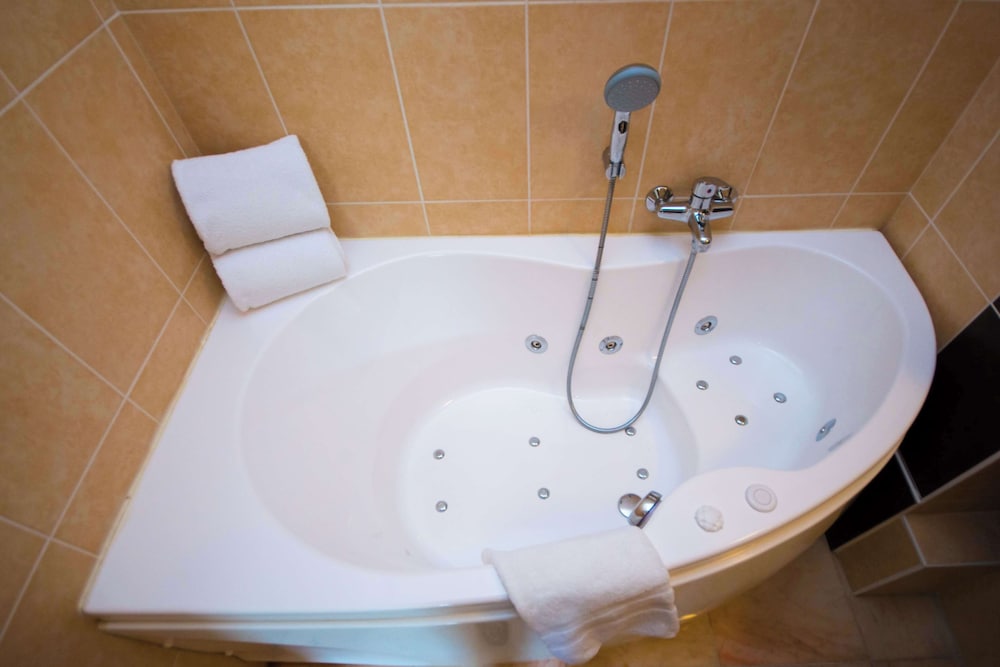 Saint-Herblain Vacations - Brit Hotel Nantes St Herblain - Le Kerann - Property Image 65