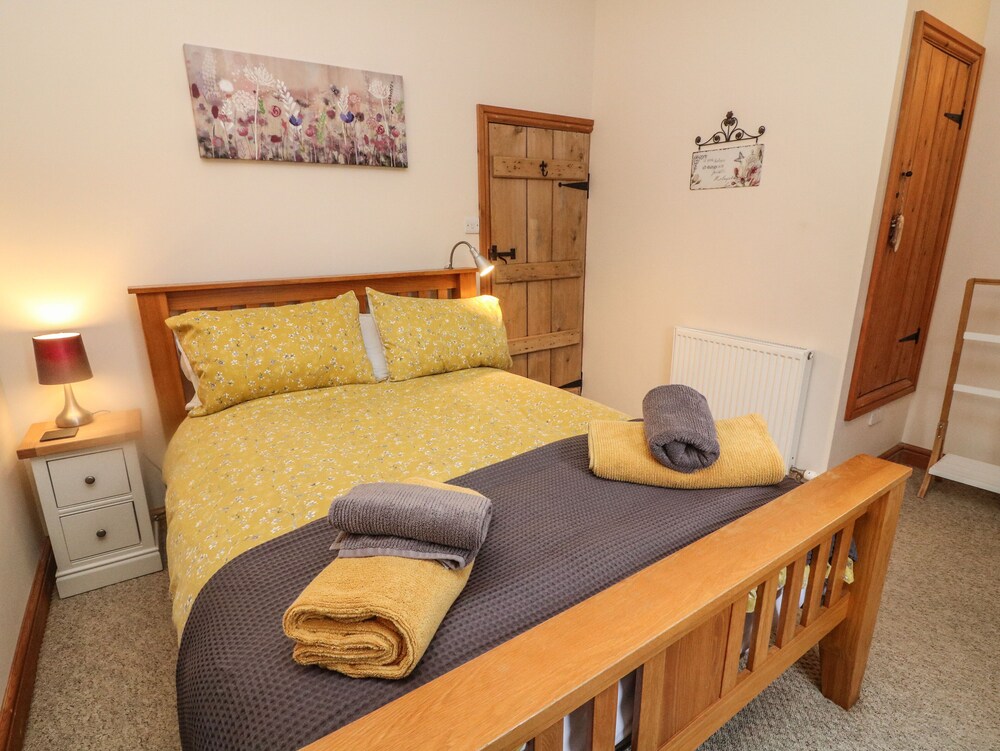 Cobble Cottage view 2