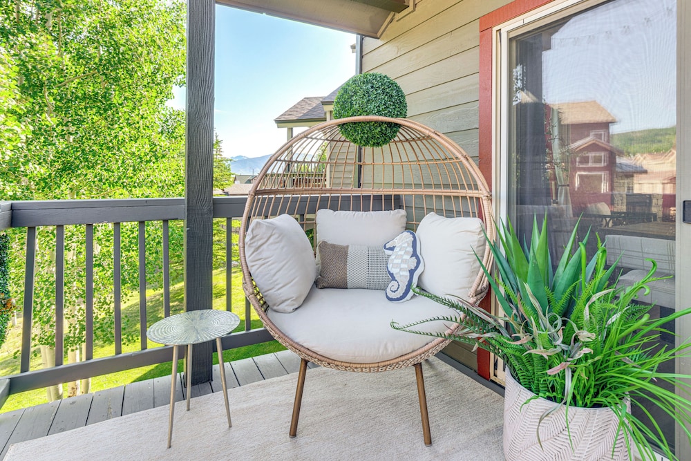 8 Mi to Copper Mtn: Frisco Home w/ Shuttle Access