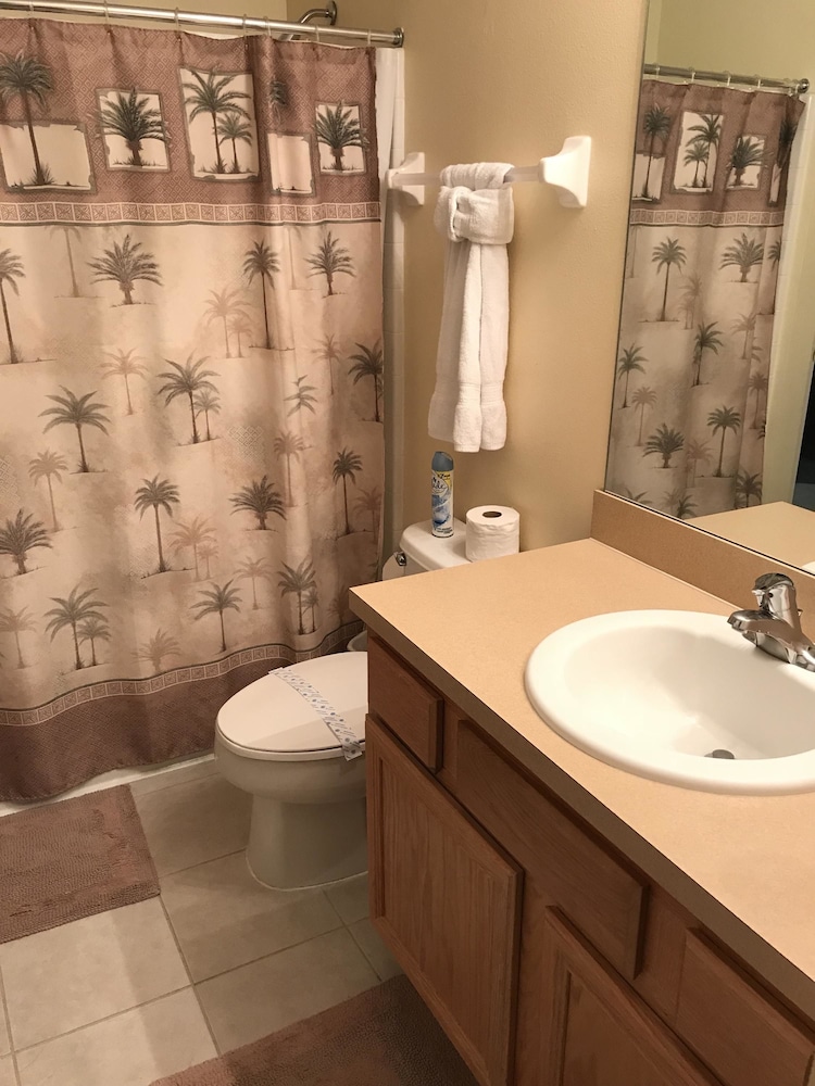 4BR 3BA Home in Emerald Island Resort by CV-8540