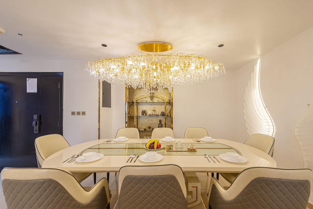 Marco Polo - Deluxe Waterfront Roomy Apt, Perfect for Groups