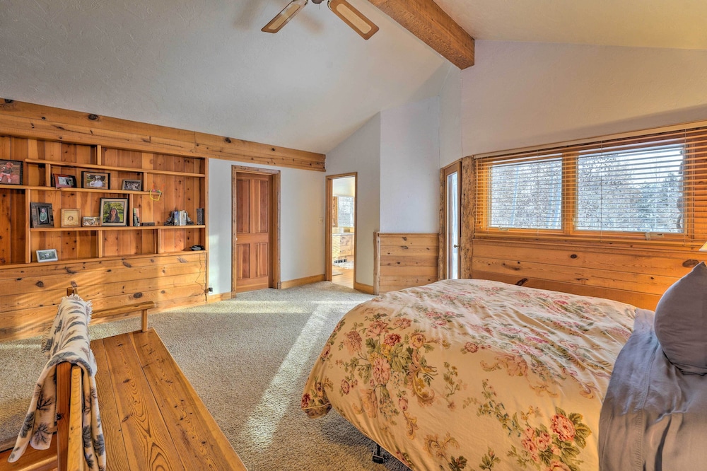 Ketchum Vacations - Life on Easy Street w/ Hot Tub: 7 Mi to Dwtn! - Property Image 4