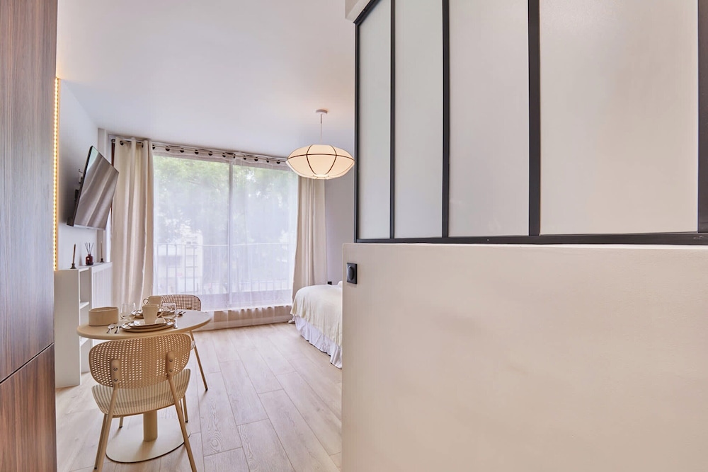 THE Parisian Suite / Center of Paris