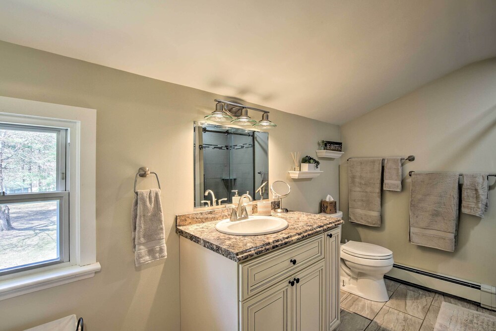 Stylish Pine Plains Home Near Parks Hiking! - Property Image 15
