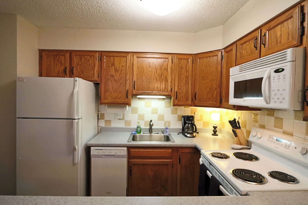 Family Fun Condo Stay for 6!