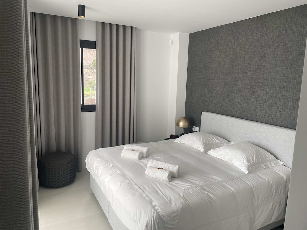Huswell - Oceanview Stay in Higuer n West