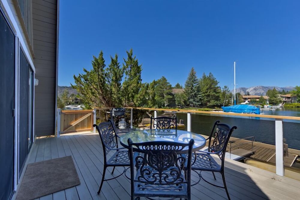 410 Wedeln Court
