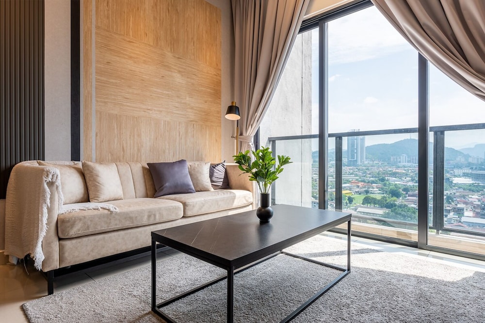 Astoria Ampang Condotel by Emily in Town
